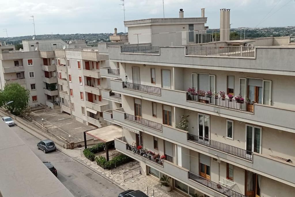 Appartamento Terrazza Bella Vista Cisternino Exterior foto